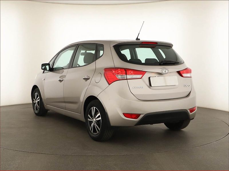 Hyundai ix20 (2015) 1.4 CRDi, Serv.kniha - fotka 4 z 13