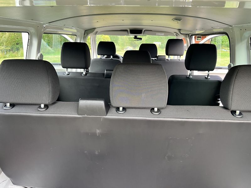 Volkswagen Transporter 2.0TDI 75KW,9MÍST,TZ,KLIMA,1MA - fotka 28 z 37