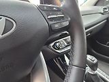 Hyundai i30 1.5-1.MAJITEL-NAVI-KAMERA - náhled 19