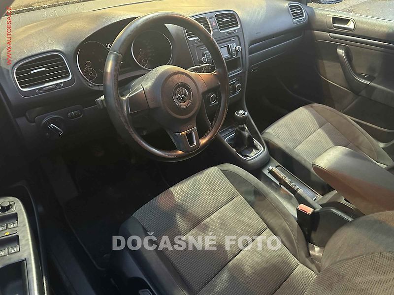 Volkswagen Golf (2010) 1.6TDi, autoAC - fotka 3 z 3