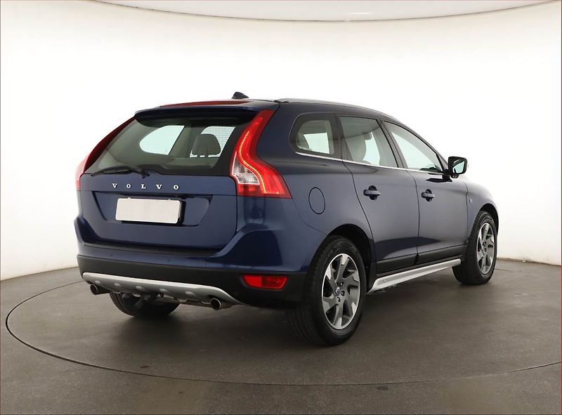 Volvo XC60 (2012) Ocean Race D5, 4X4, Automat - fotka 5 z 15