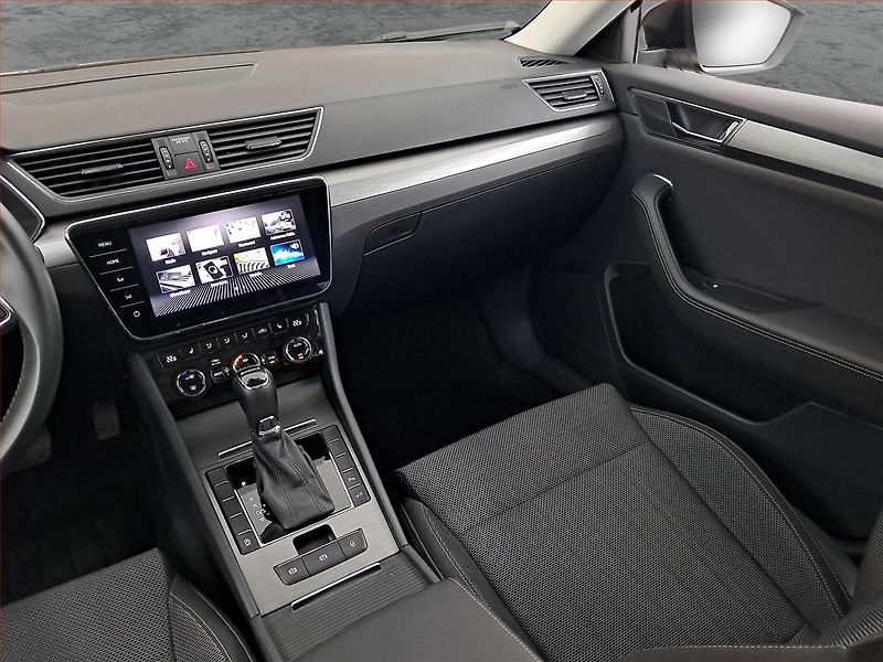 Škoda Superb (2023) 2.0 TDI - fotka 8 z 22