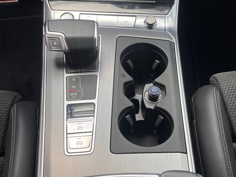 Audi A6 (2020) 3.0 TDi Quattro S-Line DPH TOP - fotka 17 z 34