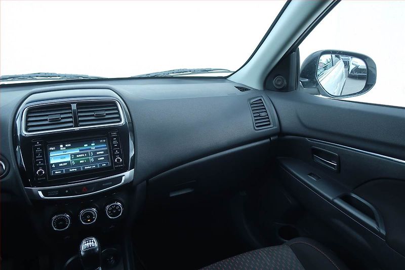 Mitsubishi ASX (2017) 1.6 DI-D, Tempomat - fotka 8 z 20