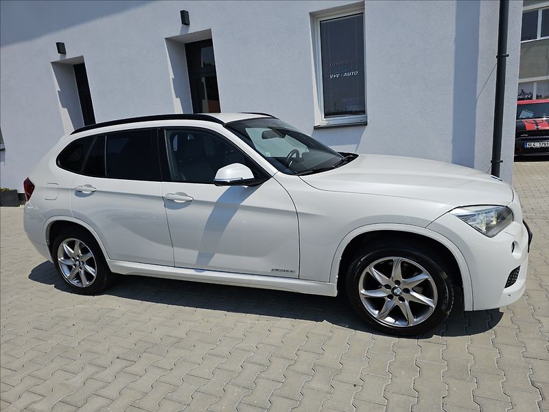 BMW X1 2,0 XDRIVE 28i AUTOMAT TOP - fotka 5 z 46