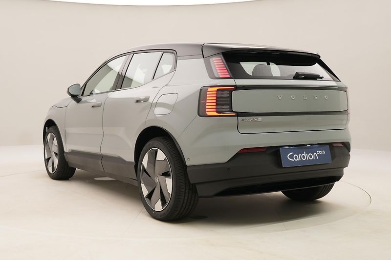 Volvo EX30 (2026) P5 LONG RANGE ELETRIC ULTRA - fotka 10 z 76