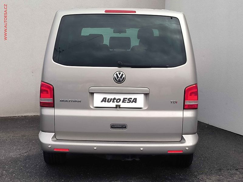 Volkswagen Multivan (2012) 2.0TDi, Comfortline, 103kW - fotka 5 z 19