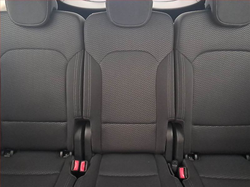 Kia Carens (2019) 1.6 GDI, Serv.kniha, Tempomat - fotka 10 z 16