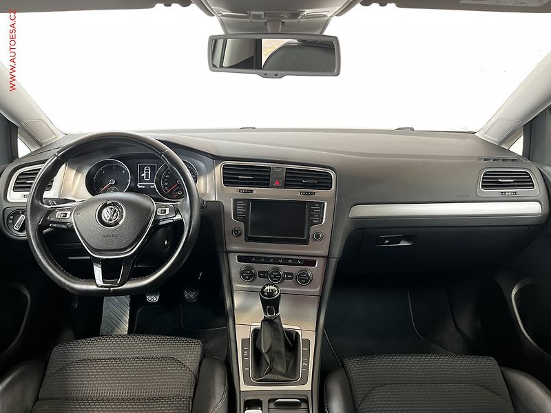 Volkswagen Golf (2015) 1.6 TDi Variant, Comfortline - fotka 8 z 18