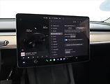 Tesla Model Y (2022) Long Range AWD 79kWh, SoH 91% - náhled 22