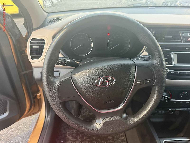 Hyundai i20 (2016) 1.2i, 1.maj,ČR, Family+ Club - fotka 12 z 15