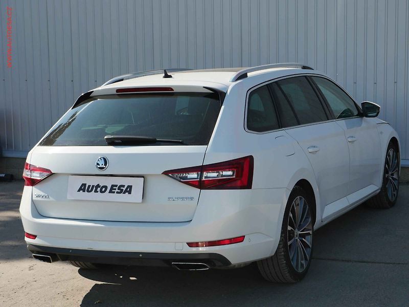 Škoda Superb (2015) 2.0 TSi 4x4, 2.maj,ČR, L&K - fotka 4 z 35