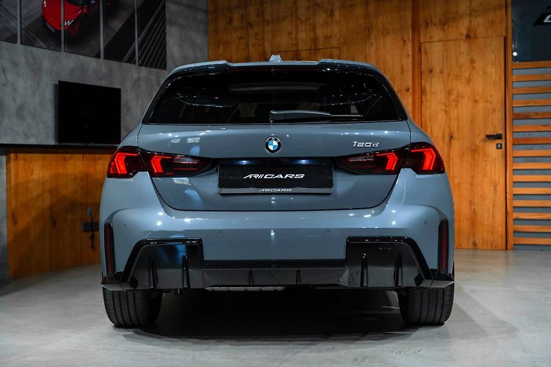 BMW Řada 1 - fotka 18 z 20