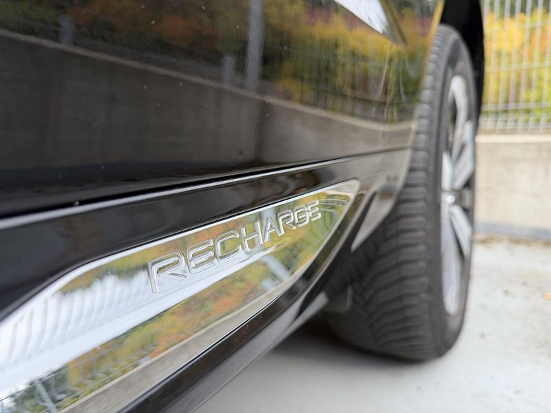 Volvo XC60 (2023) T6 AWD Recharge Plus Bright - fotka 12 z 51