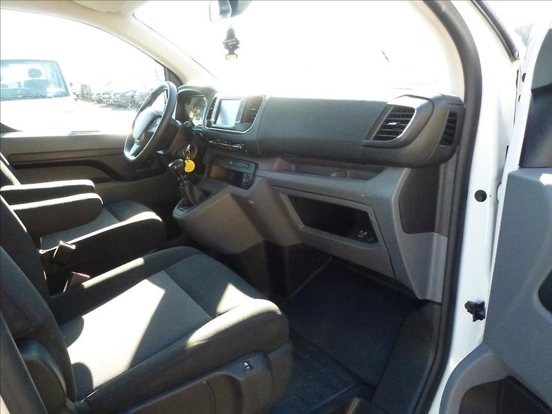 Citroën SpaceTourer 1,5 BHDI L2 Long 8míst TZ klim - fotka 28 z 49