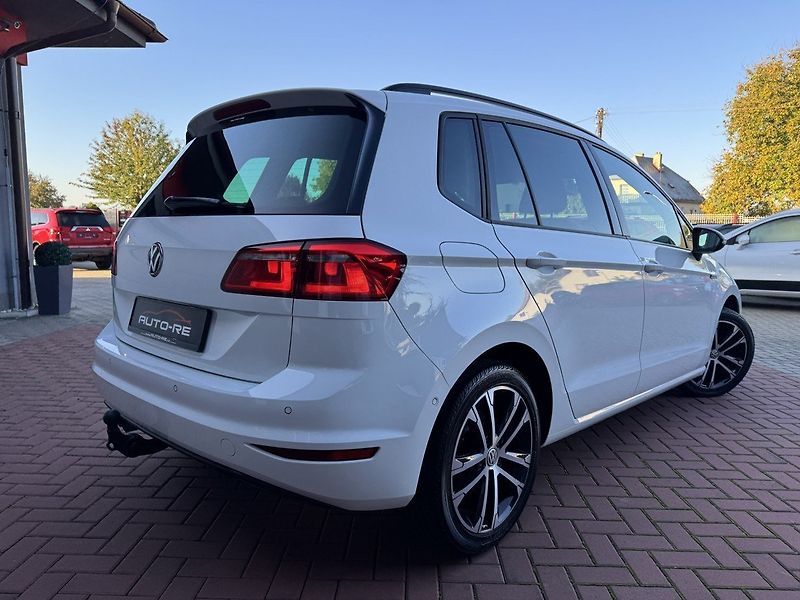 Volkswagen Golf Sportsvan (2015) 1.4TSi DSG Xenony Navi Tažné Z - fotka 2 z 50