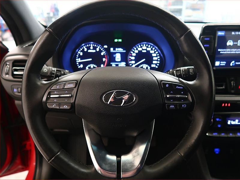 Hyundai i30 (2022) Style 1.5 T-GDI MHEV - fotka 15 z 16