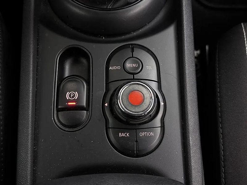 Mini Clubman S 2.0T 141kW Pepper LED - fotka 11 z 13