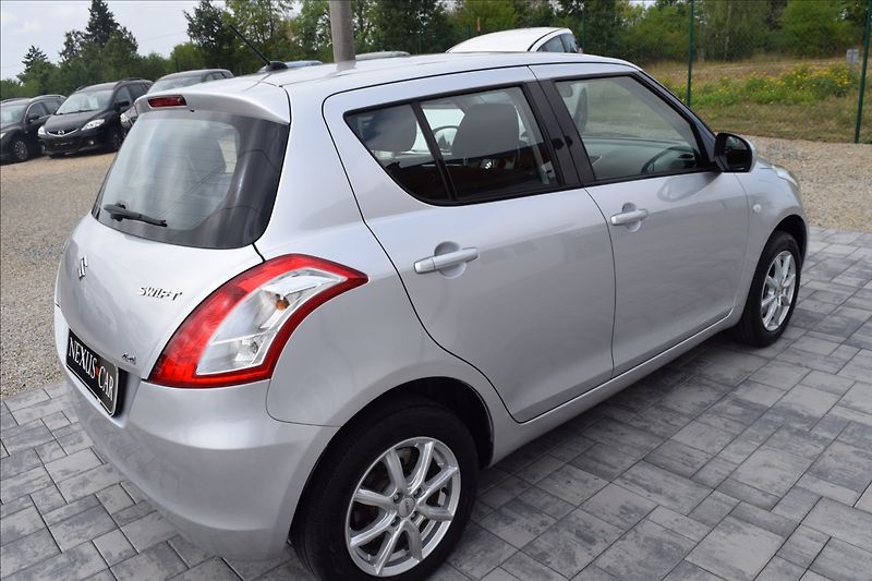 Suzuki Swift 1,2 i 69KW 4X4 ALU KLIMA - fotka 5 z 46