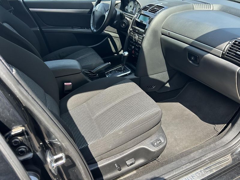 Peugeot 407 2.0 HDI 16V Premium Pack aut. - fotka 17 z 31