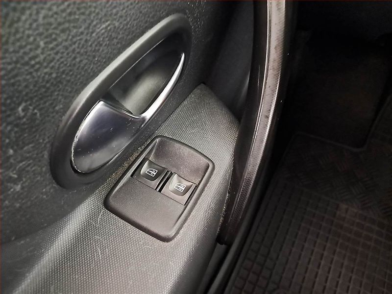 Dacia Logan (2018) 1.0 SCe, ČR,1.maj - fotka 15 z 15