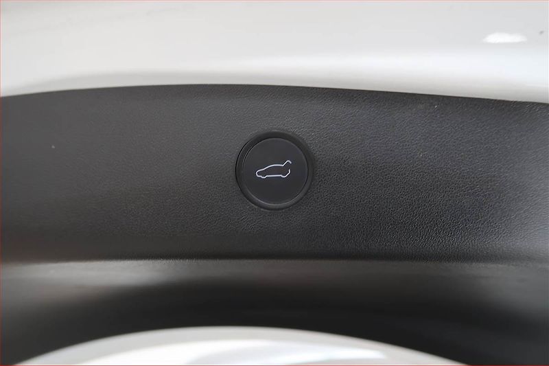 Tesla Model 3 (2021) Performance 78kWh, SoH 85% - fotka 25 z 27