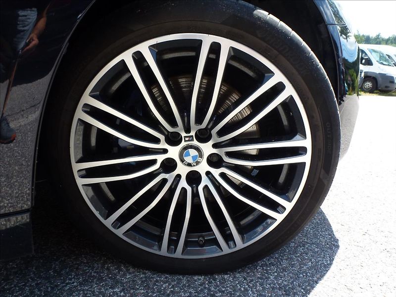 BMW Řada 5 3,0 D X-Drive M-Paket  Carbon - fotka 57 z 62