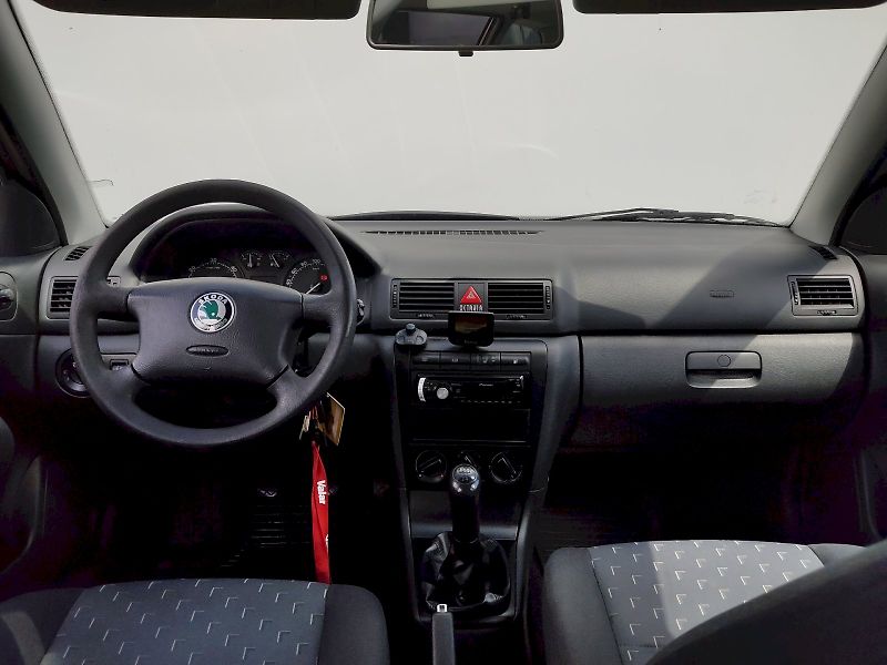Škoda Octavia (2007) Combi Tour 1,9 Tdi 74Kw - fotka 5 z 27