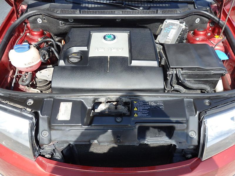Škoda Fabia 1,2 47kW KLIMA, KOUPENO ČR - fotka 16 z 16
