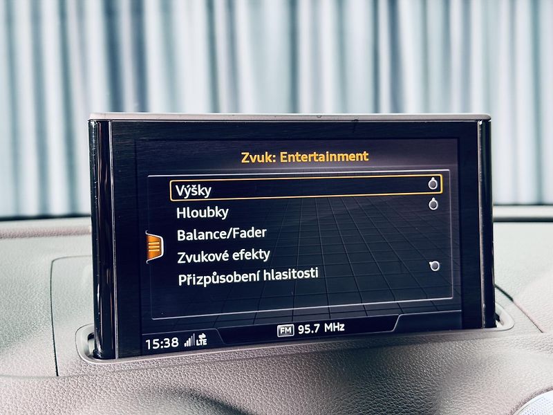 Audi A3 (2019) SPORTBACK*110kw*35TDI* - fotka 25 z 33