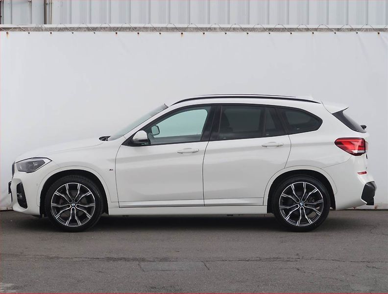 BMW X1 (2022) M Sport xDrive18d, M-Paket - fotka 3 z 27