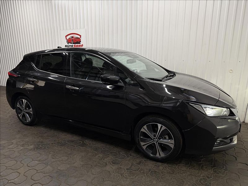Nissan Leaf N-CONNECTA 160kW 62kWh - fotka 11 z 38