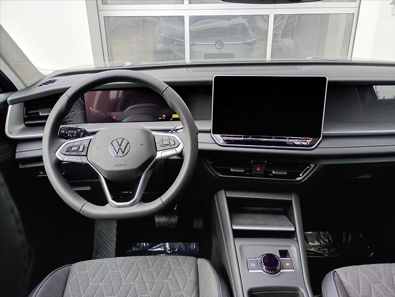 Volkswagen Tayron (2026) 1,5 eTSI 110 kW mHEV  People - fotka 12 z 16