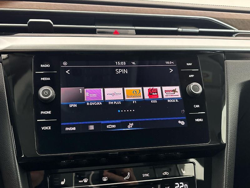 Volkswagen Arteon Elegance DSG - fotka 12 z 29