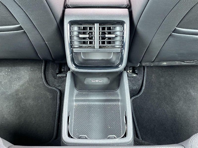 Škoda Octavia (2025) Combi 1.5 TSI DSG Sportline - fotka 28 z 38