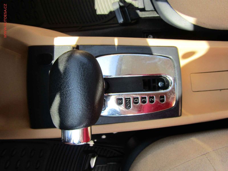 Škoda Fabia (2001) 1.4MPi, AT, AC, výhř.sed. - fotka 15 z 18