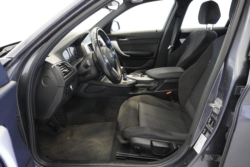 BMW Řada 1 120D 2,0 M-SPORT AUTOMAT - fotka 11 z 28