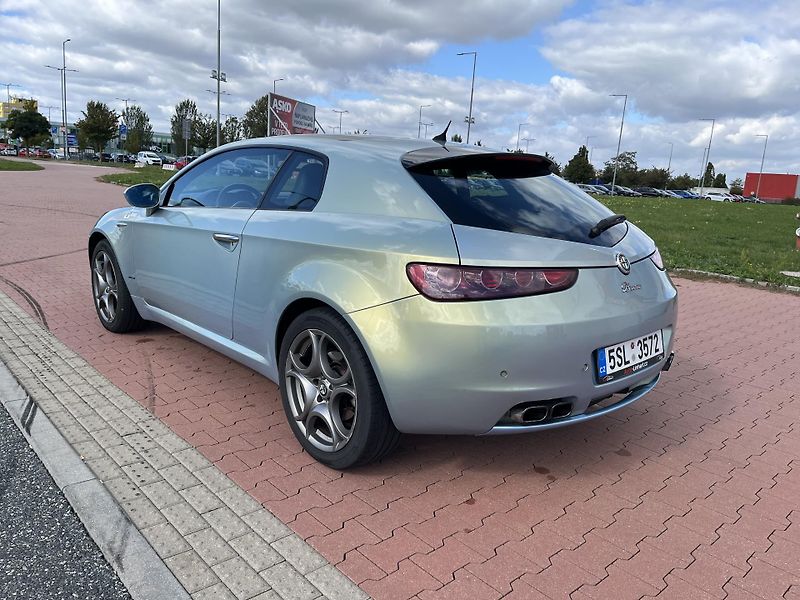 Alfa Romeo Brera 3.2 JTS ČR - fotka 7 z 37