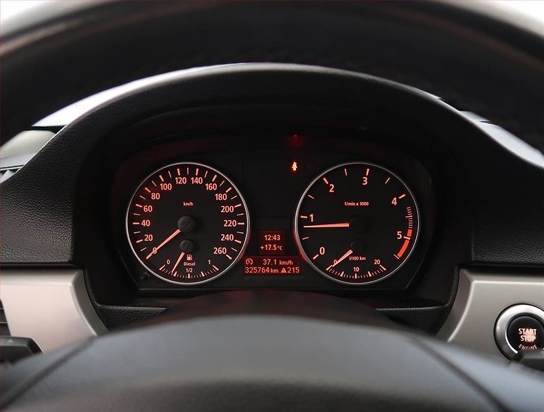 BMW Řada 3 (2006) 320 d, po STK, levný provoz - fotka 11 z 19