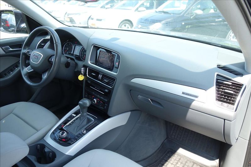 Audi Q5 2,0 TDi 120KW,S-TRONIC,QATTRO. - fotka 12 z 36