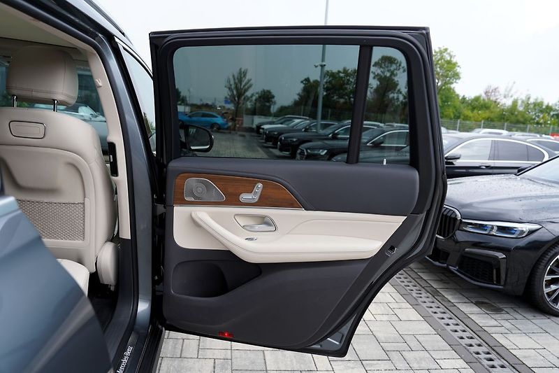 Mercedes-Benz GLS 350d 4Matic /21/360/7míst/ČR - fotka 21 z 50