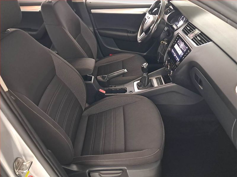 Škoda Octavia (2019) 1.6 TDI, ČR,1.maj, Tempomat - fotka 9 z 19