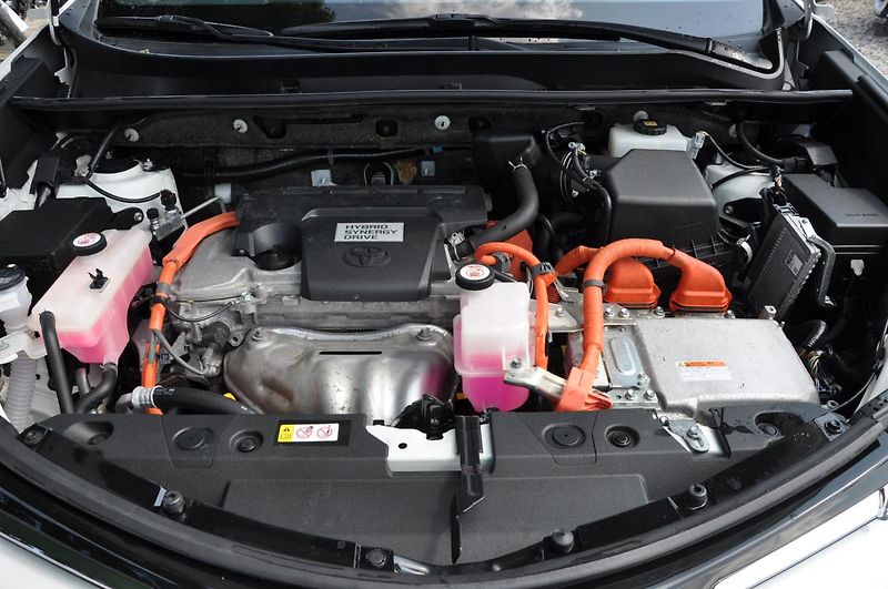 Toyota RAV4 2.5HSD 114kW - fotka 10 z 22