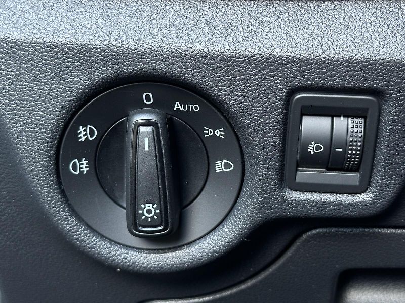 Škoda Scala 1.0TSi DSG 116PS KLIMA AC V.Co - fotka 14 z 37
