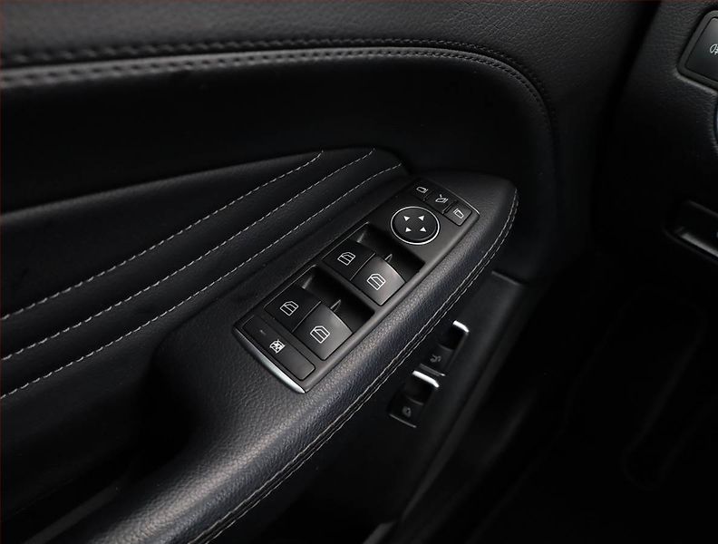 Mercedes-Benz GLE (2018) 350 d 4MATIC - fotka 16 z 20