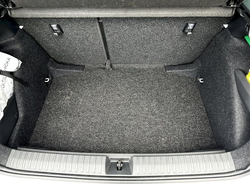 Škoda Kamiq (2025) 1.0 TSI 85kW DSG Monte Carlo - fotka 30 z 35