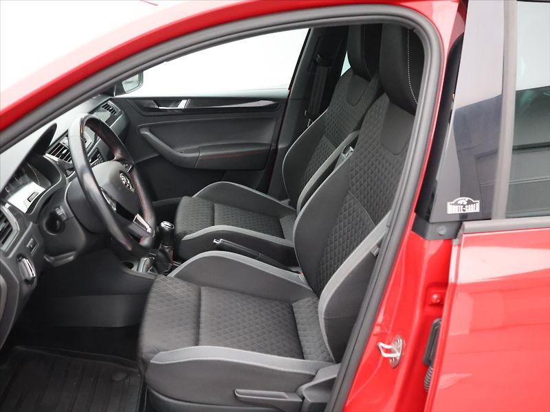 Škoda Rapid 1,0 TSI 81 kW Monte Carlo CZ - fotka 10 z 27