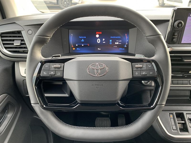 Toyota ProAce Verso (2026) L1 FAMILY 8S 2,0D AT WILLY - fotka 6 z 14