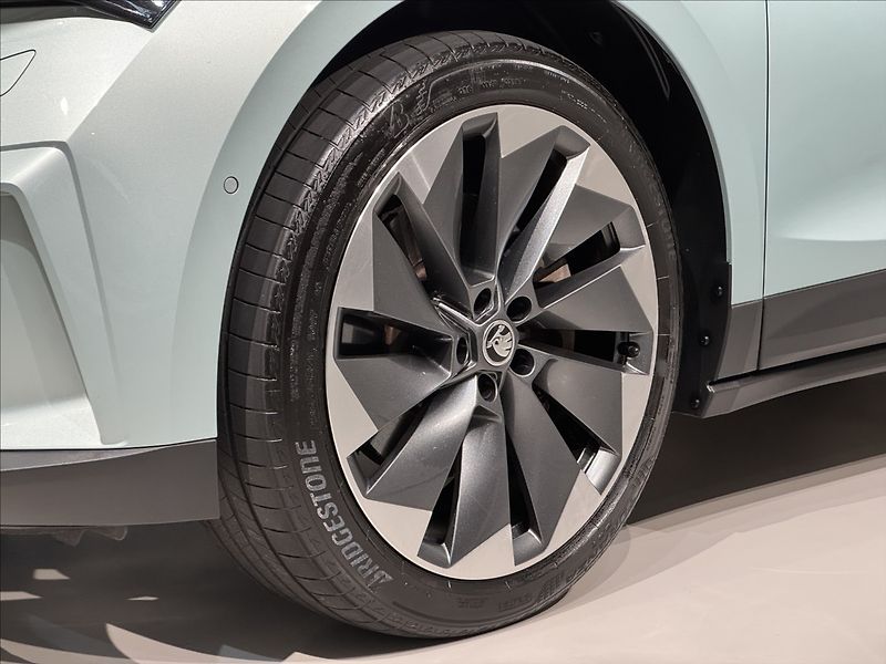Škoda Enyaq 80x 4x4 195kW Matrix Assist - fotka 7 z 49