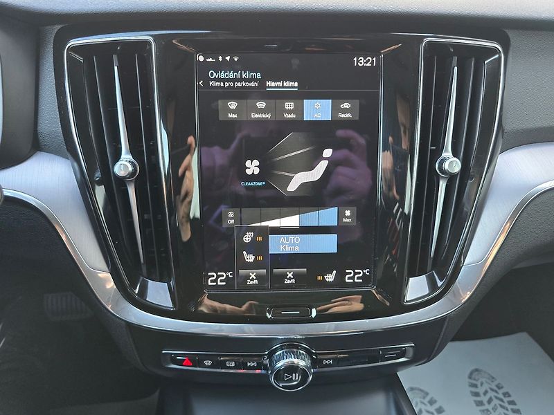 Volvo V60 184kW B5 4x4 CROSS COUNTRY - fotka 16 z 50